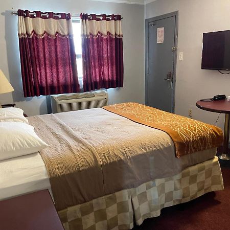 Liberty Inn Bowmanville Εξωτερικό φωτογραφία